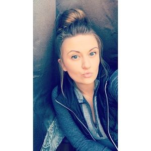 Meet your Posher, Mae